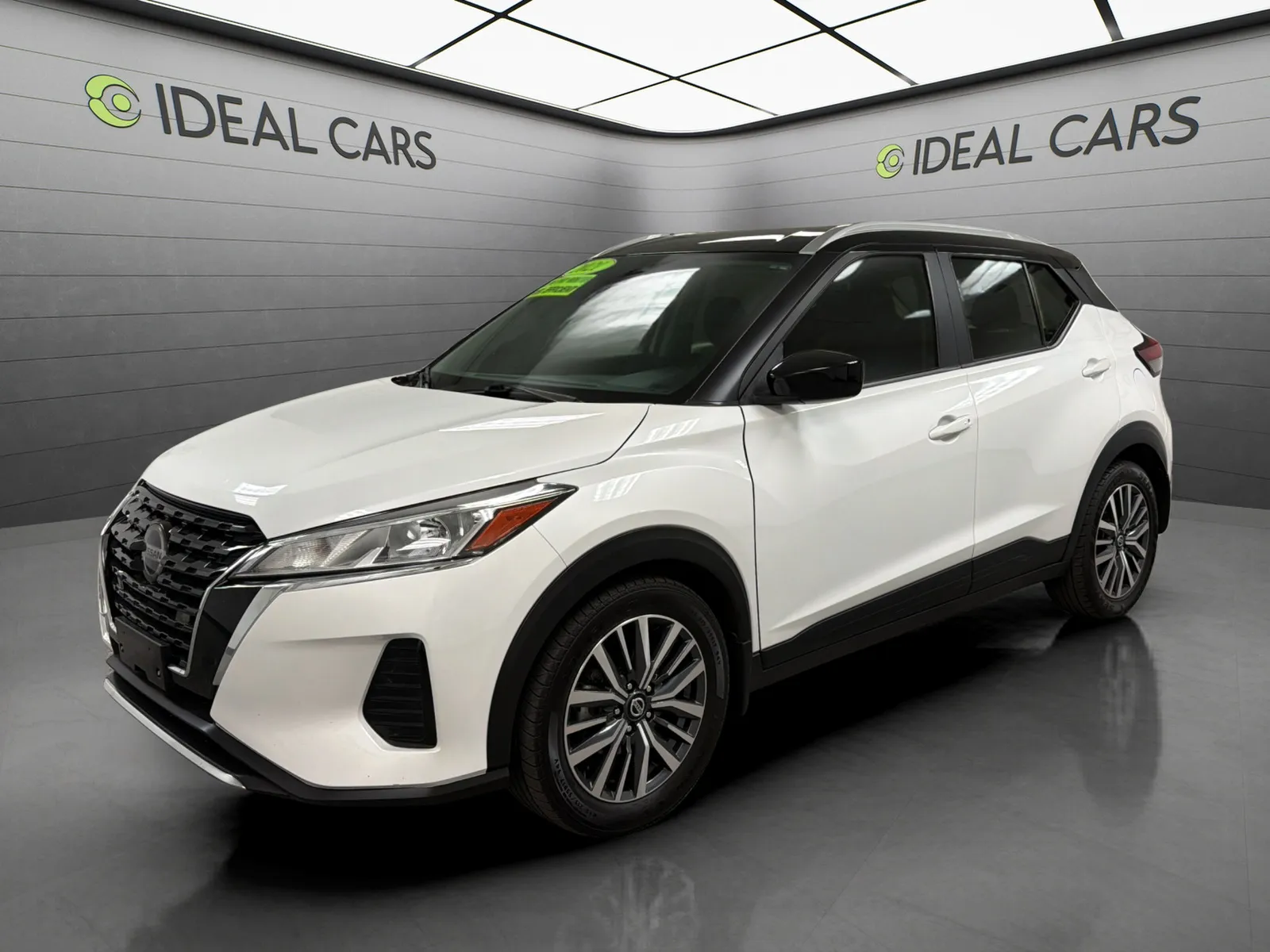 White 2021 Nissan Kicks SV for sale in Mesa, AZ
