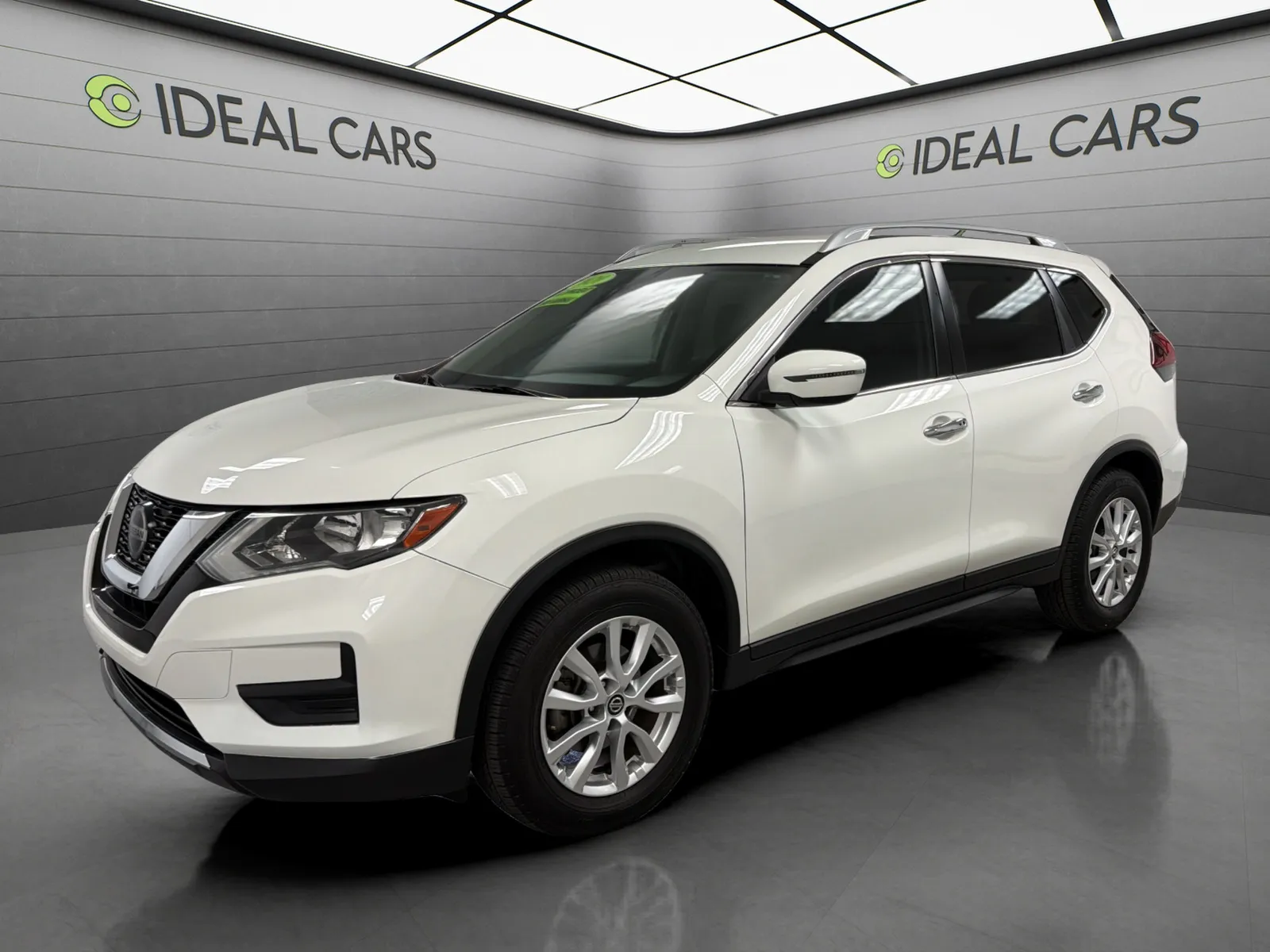 White 2020 Nissan Rogue SV for sale in Mesa, AZ
