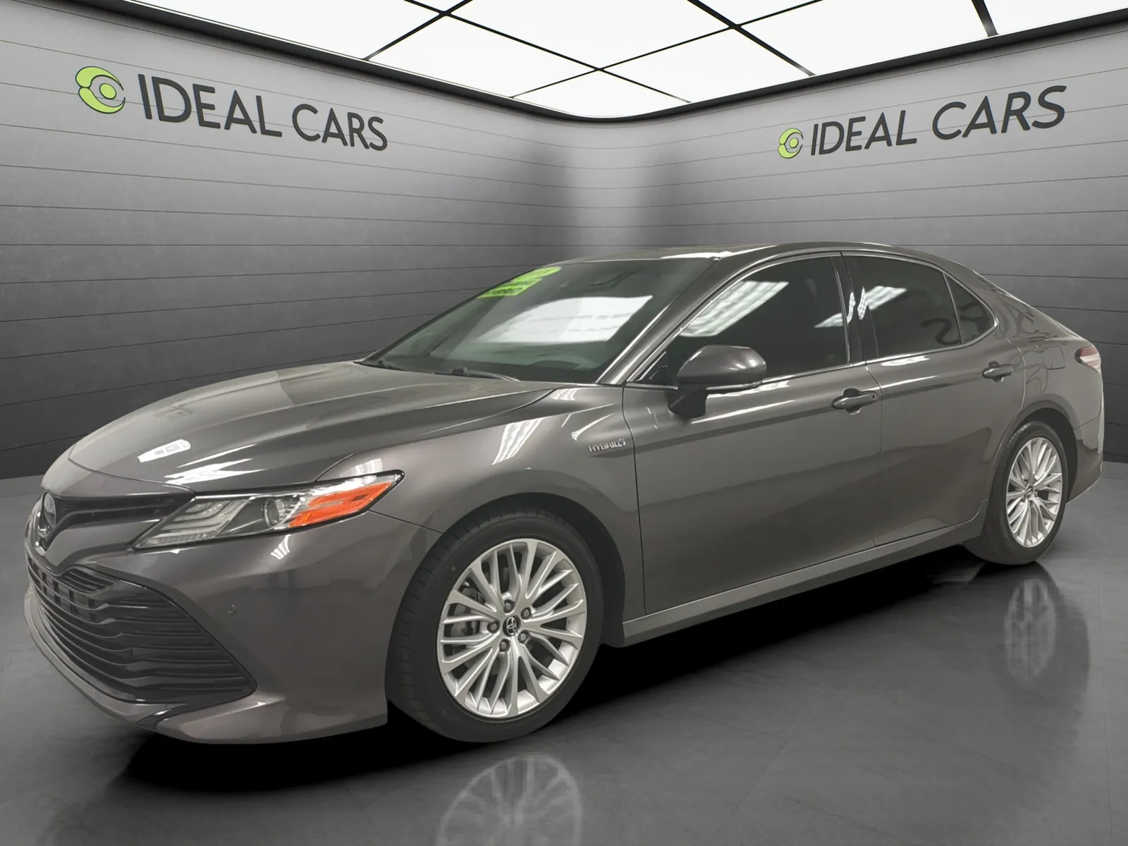 2018 Toyota Camry Hybrid XLE for sale in Mesa, AZ