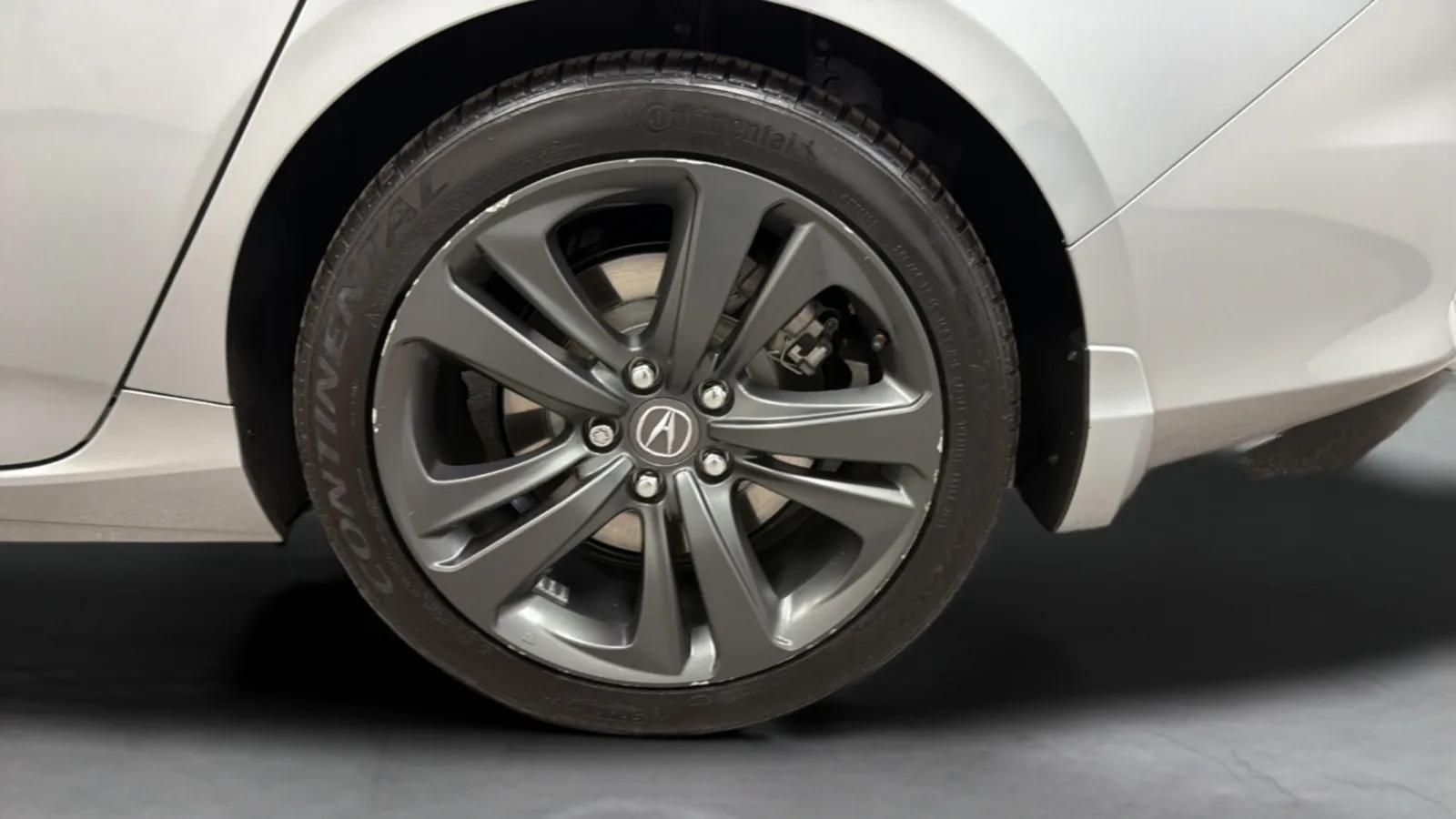 Acura TLX photo 27