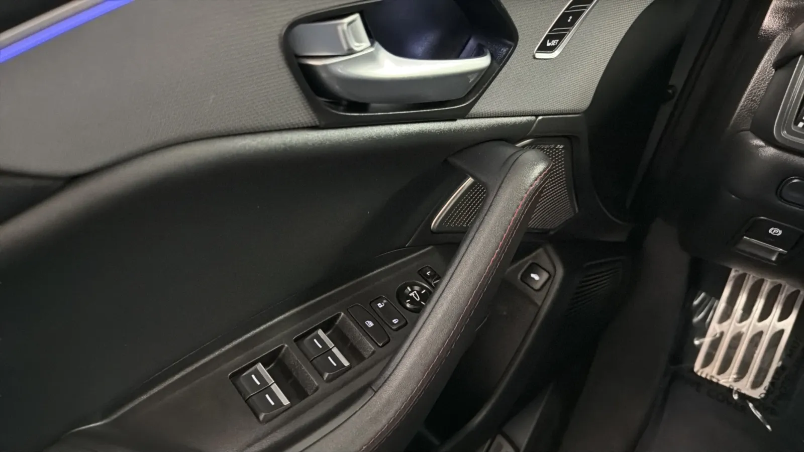 Acura TLX photo 15