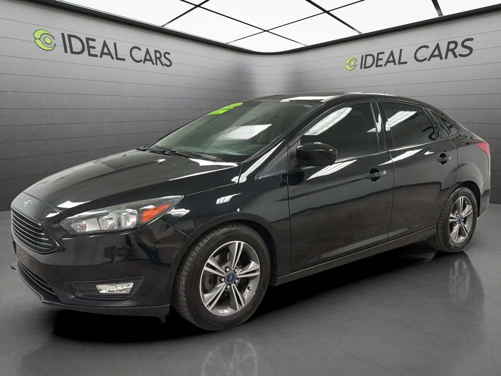 Black 2018 Ford Focus SE for sale in Mesa, AZ