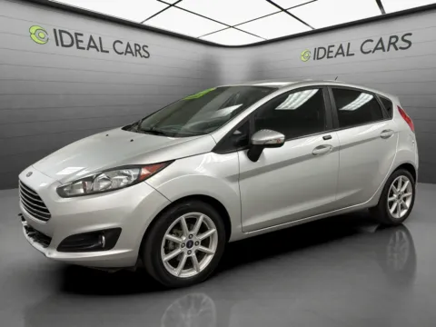 Silver 2016 Ford Fiesta SE for sale in Mesa, AZ