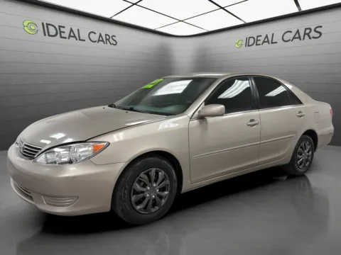 Tan 2005 Toyota Camry LE for sale in Mesa, AZ
