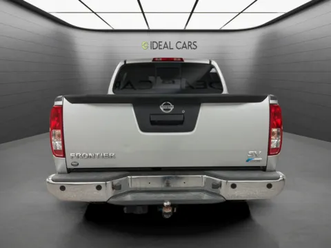 More photos of 2017 Nissan Frontier SV V6 at Ideal Cars - Main Street, AZ