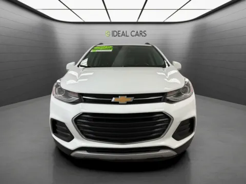 Photos of 2019 Chevrolet Trax LT for sale in Mesa, AZ at Ideal Cars - Main Street