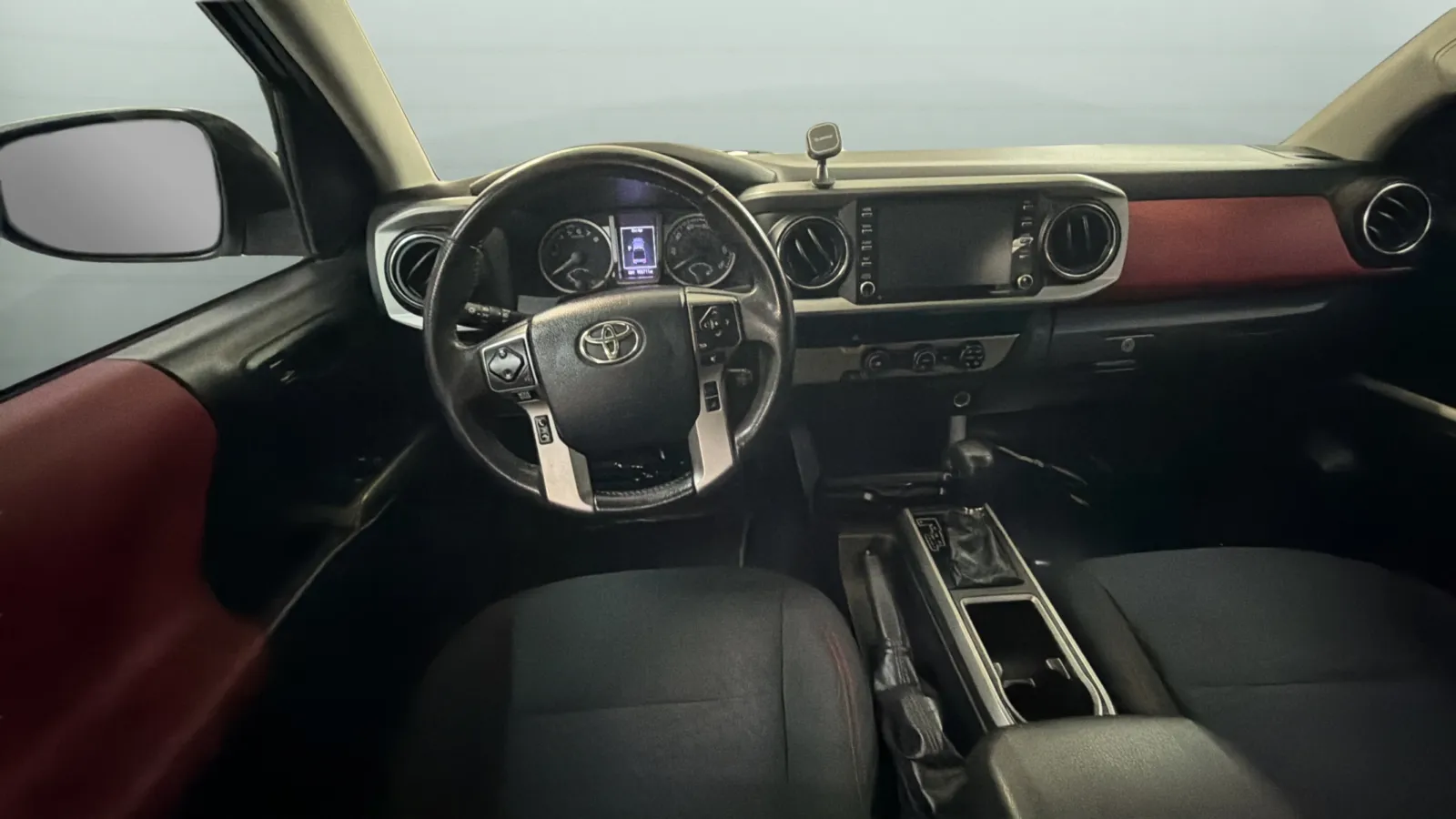 Toyota Tacoma photo 10