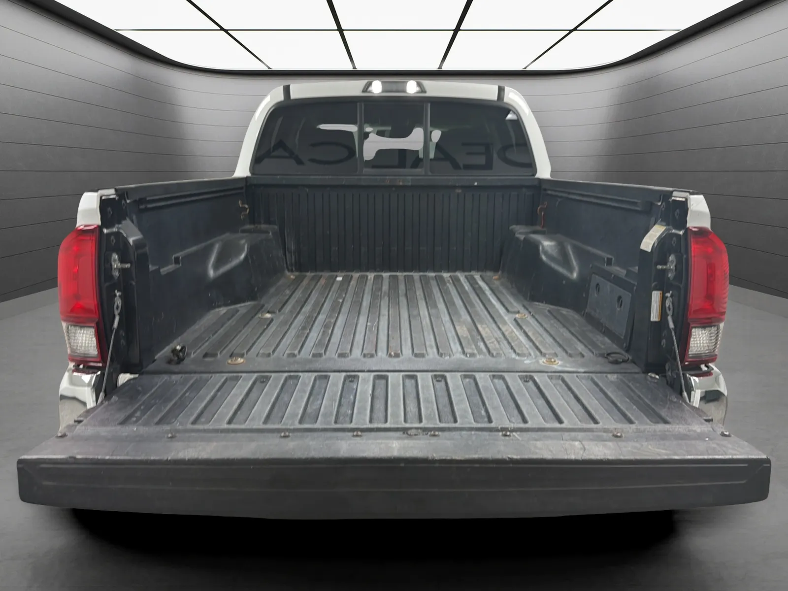 Toyota Tacoma photo 19
