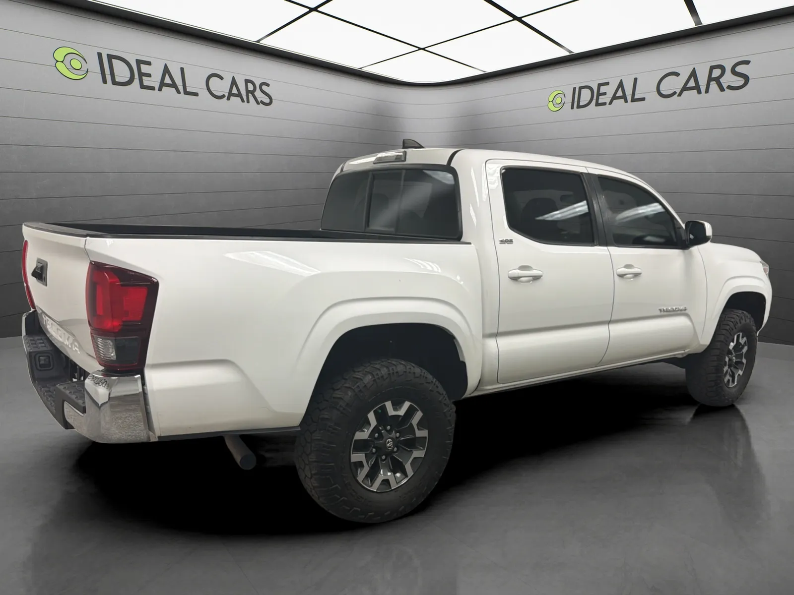 Toyota Tacoma photo 5