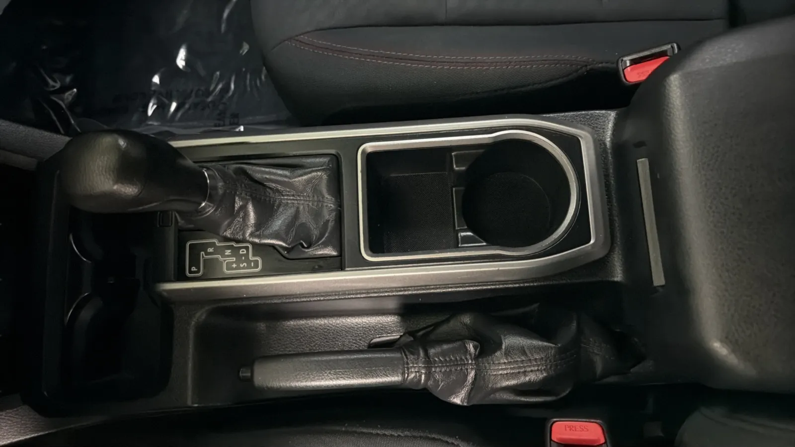 Toyota Tacoma photo 12