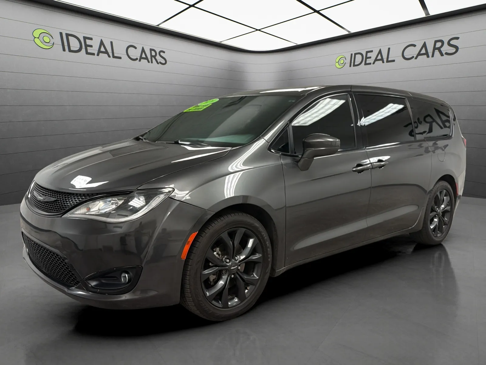 Gray 2020 Chrysler Pacifica Touring for sale in Mesa, AZ