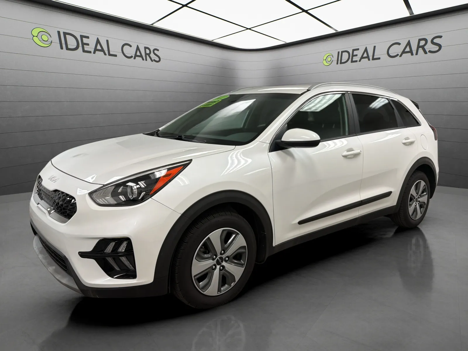 White 2022 Kia Niro LX for sale in Mesa, AZ