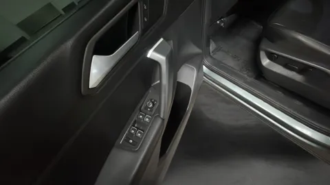 Photos of 2019 Volkswagen Tiguan SE for sale in Mesa, AZ at Ideal Cars - Main Street