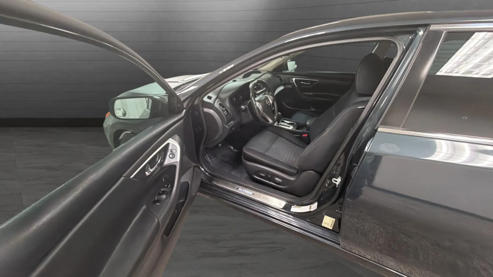 Nissan Altima photo 21