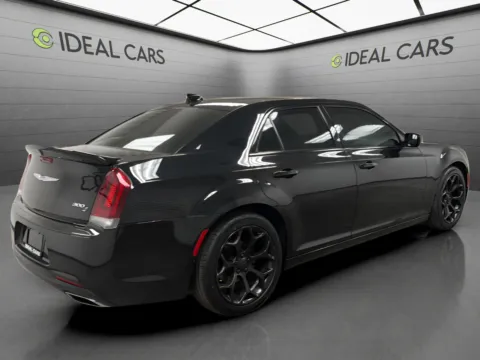 More photos of 2018 Chrysler 300 S at Ideal Cars - Main Street, AZ