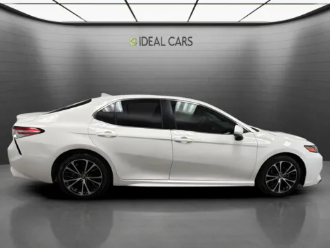 More photos of 2020 Toyota Camry SE at Ideal Cars - Main Street, AZ