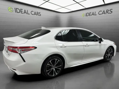 More photos of 2020 Toyota Camry SE at Ideal Cars - Main Street, AZ