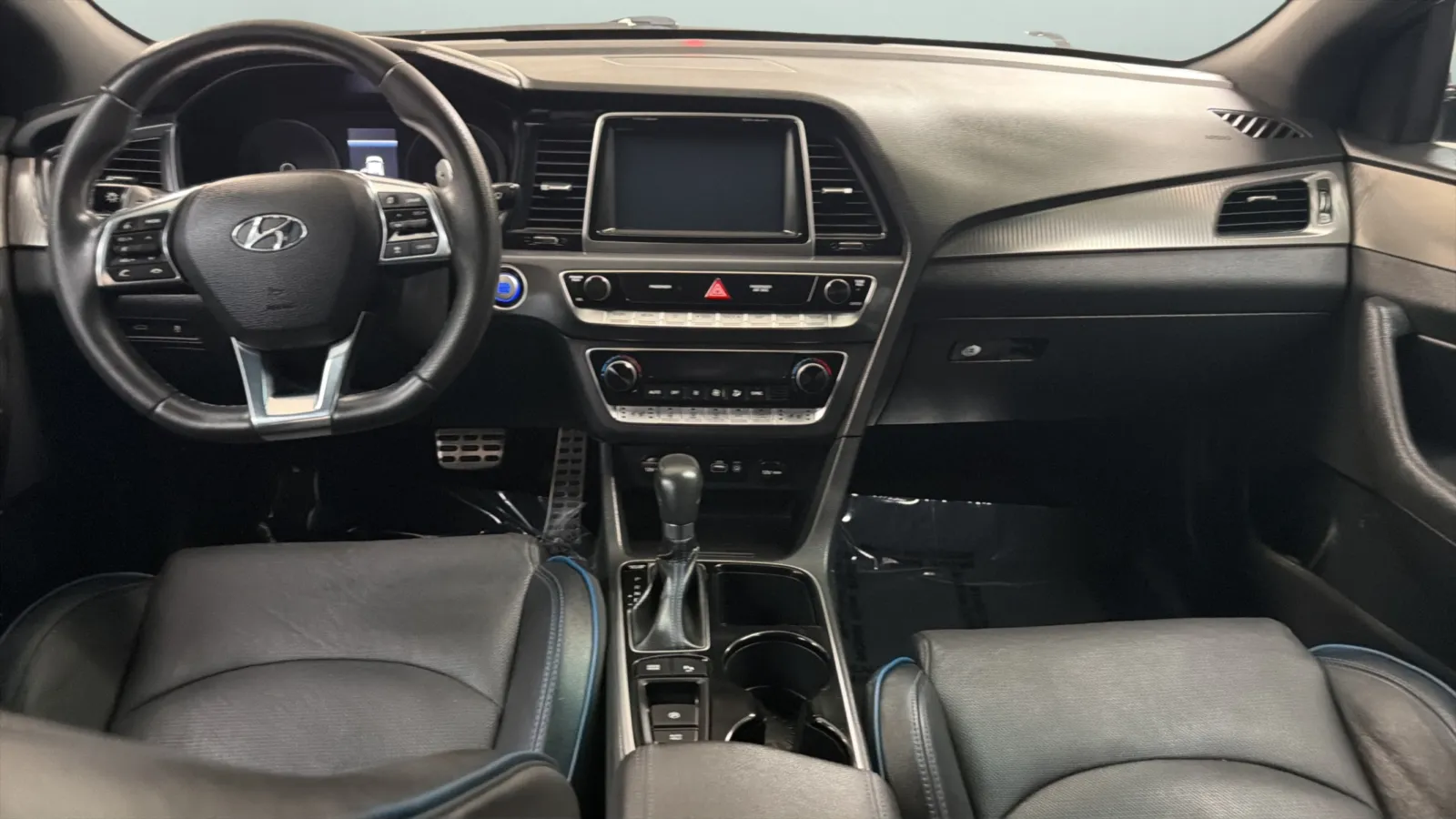 Hyundai Sonata photo 17