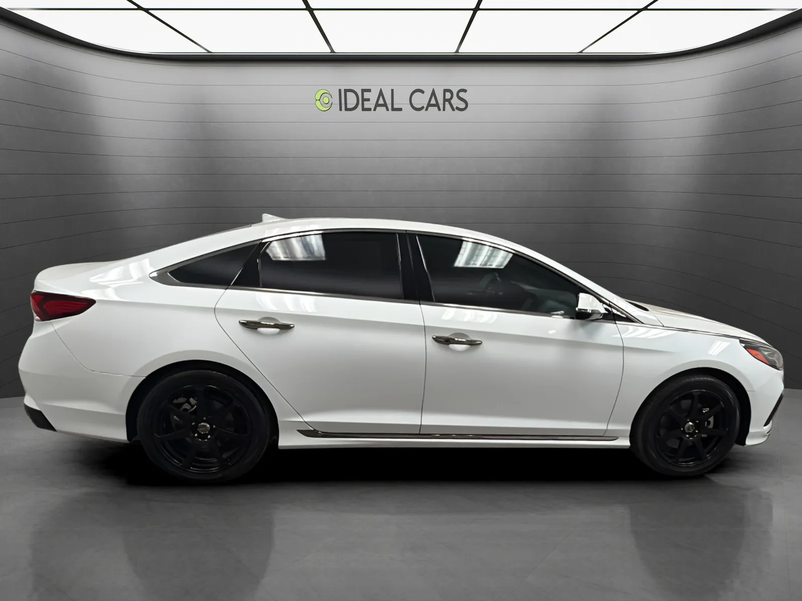 Hyundai Sonata photo 4