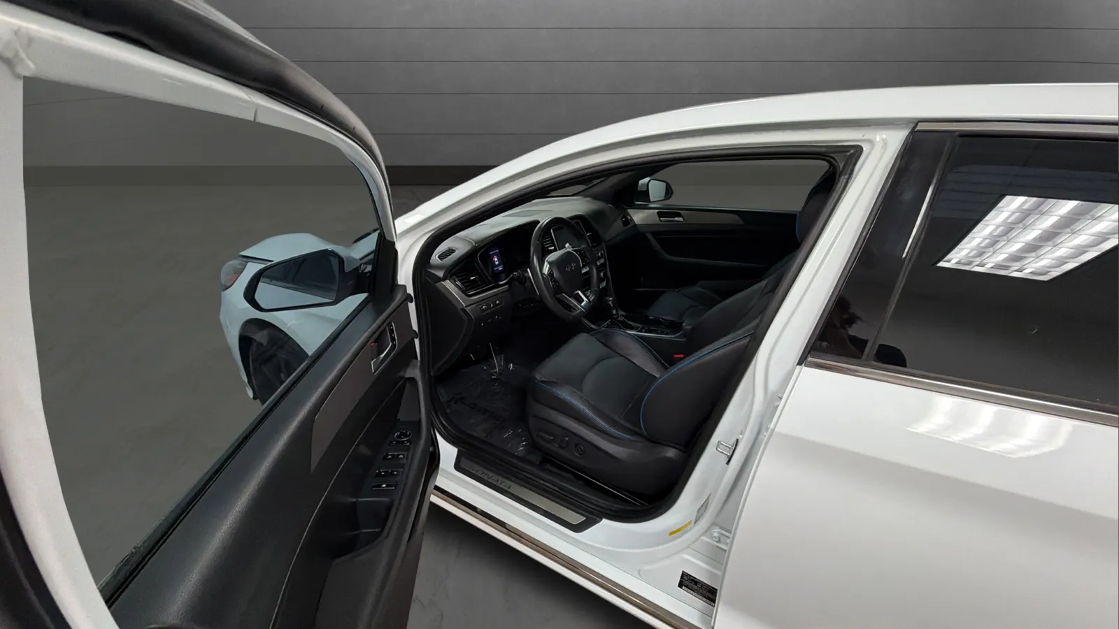 Hyundai Sonata photo 25