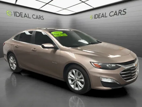 Another view of 2019 Chevrolet Malibu LT for sale in Mesa, AZ at Ideal Cars - Main Street