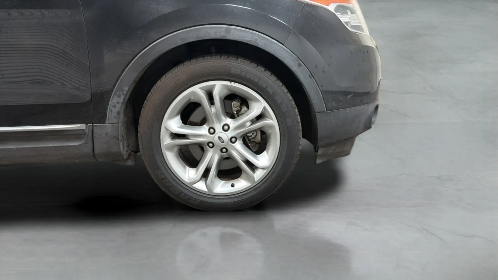 Ford Explorer photo 26