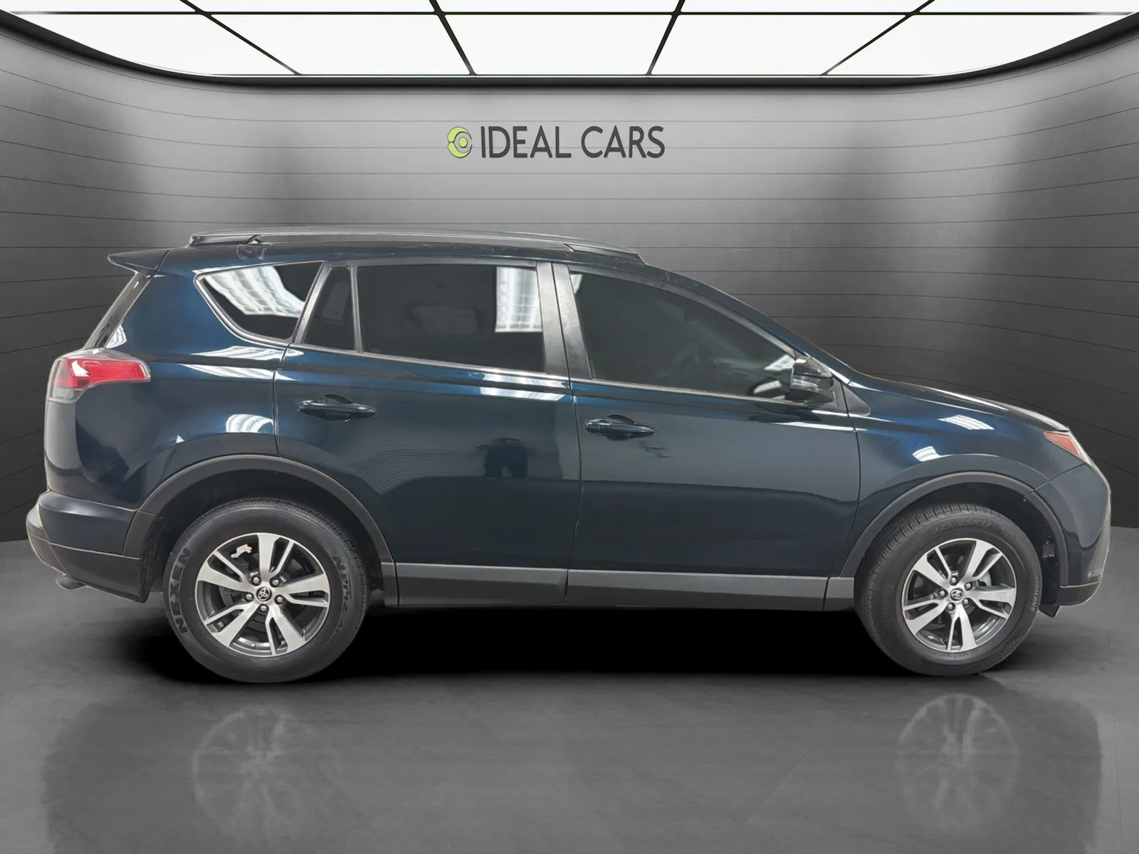 Toyota RAV4 photo 4