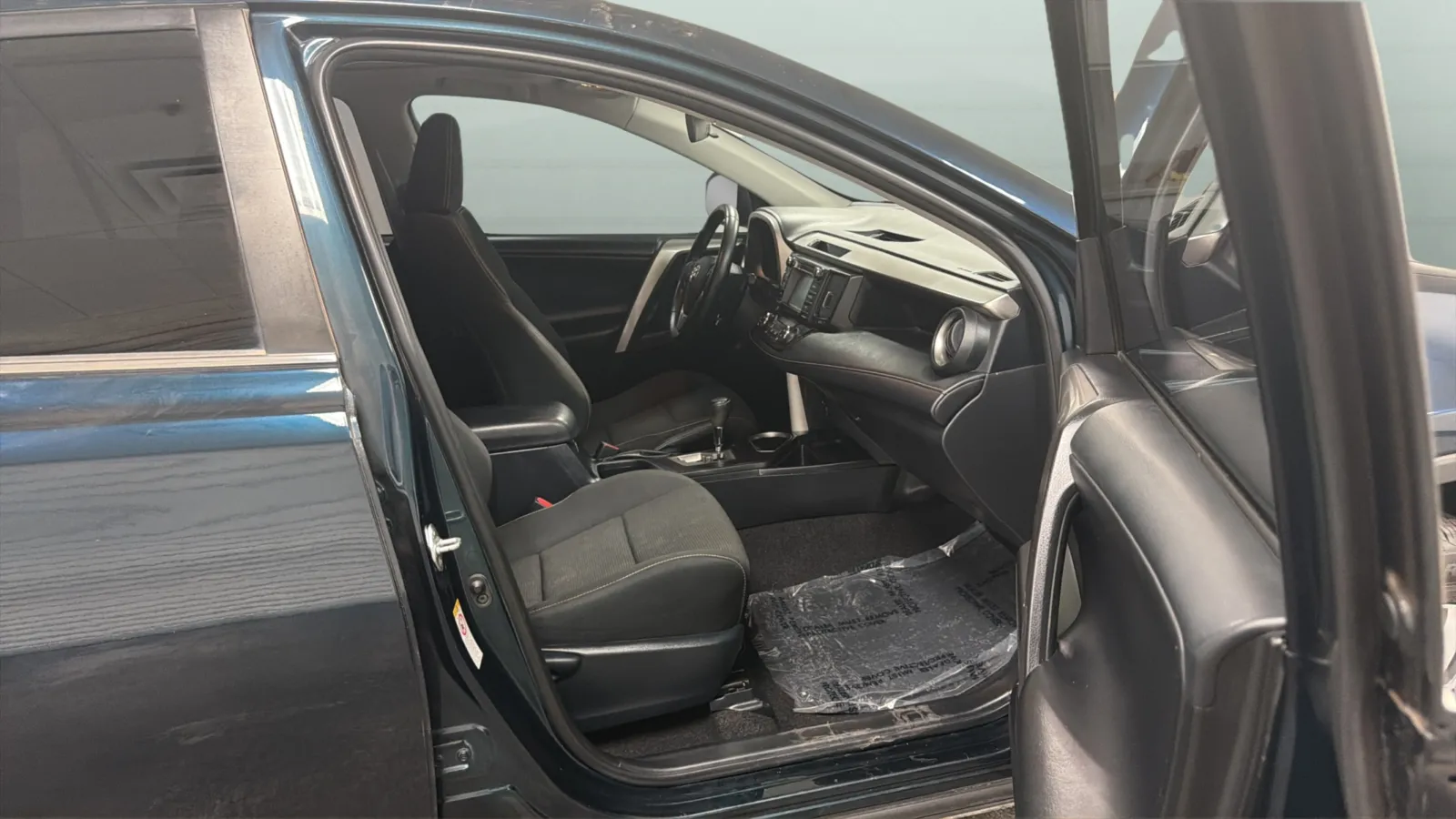 Toyota RAV4 photo 18