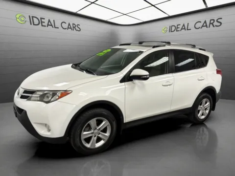 White 2014 Toyota RAV4 XLE for sale in Mesa, AZ