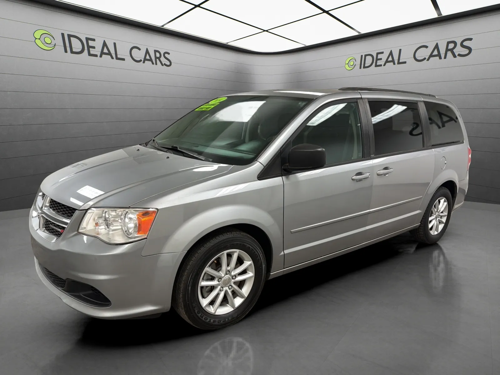 Silver 2014 Dodge Grand Caravan SXT for sale in Mesa, AZ