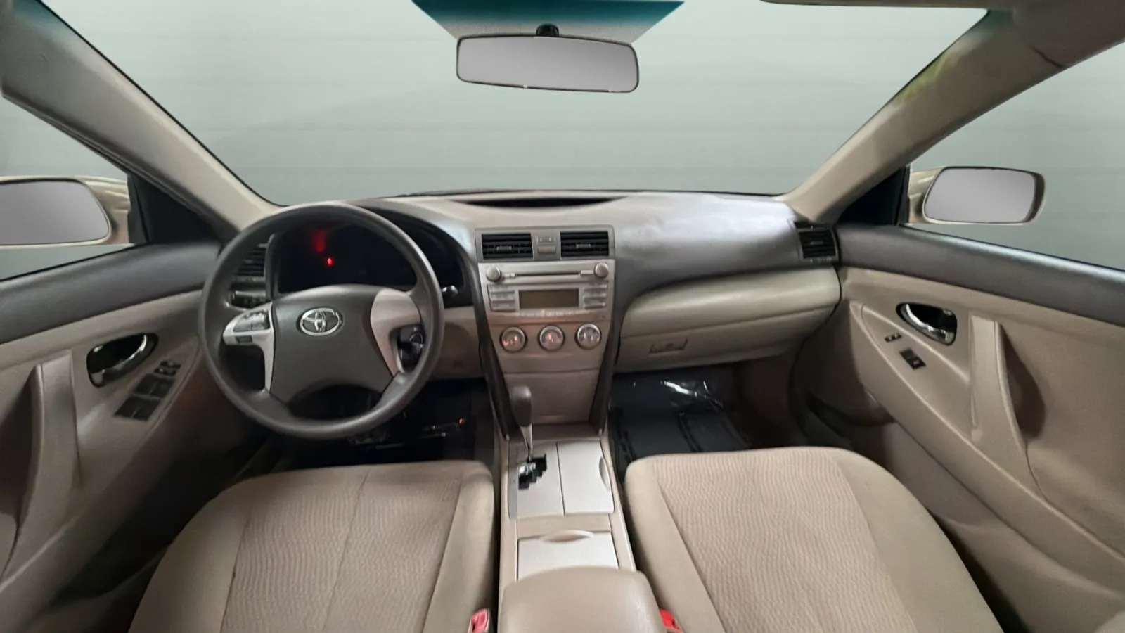 Toyota Camry photo 10
