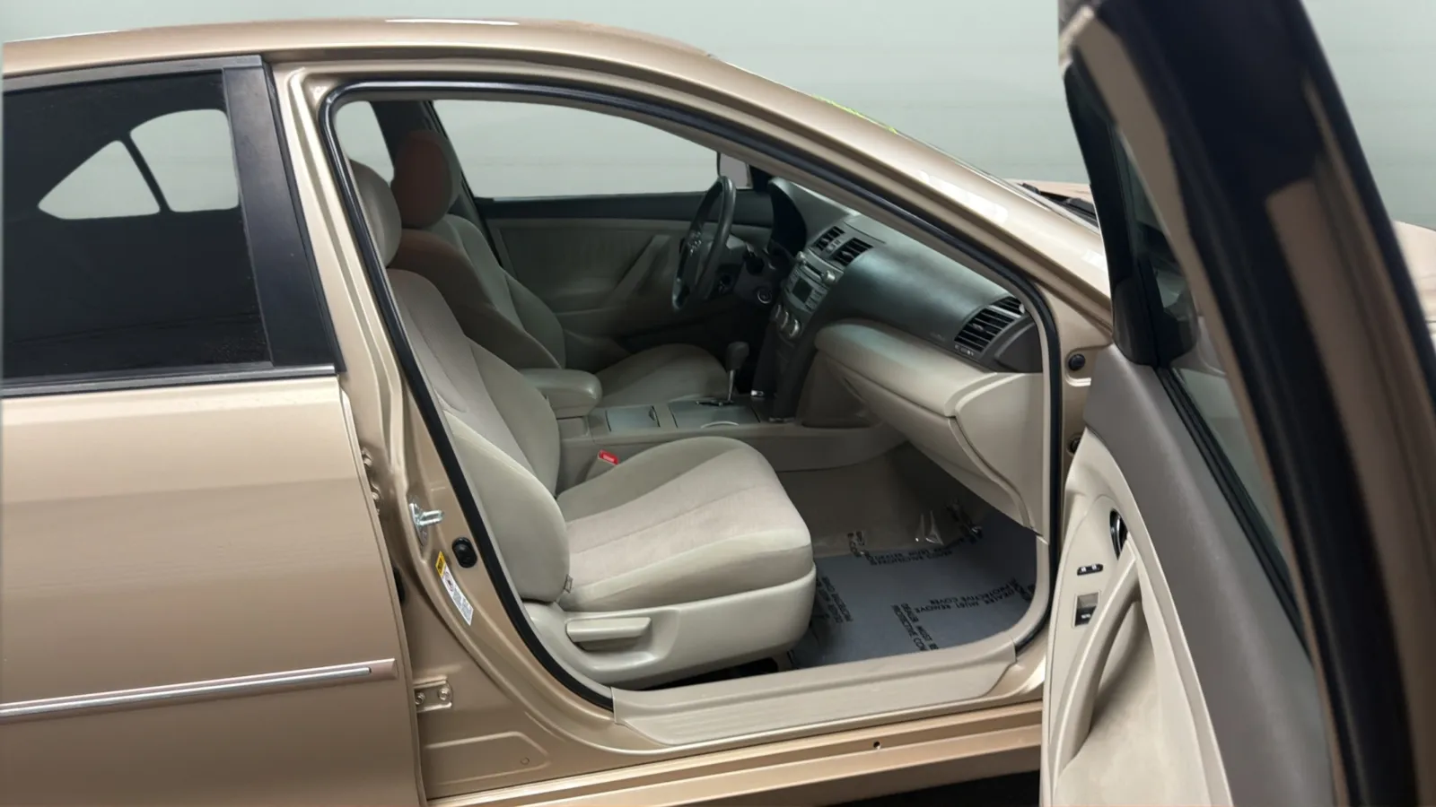 Toyota Camry photo 21