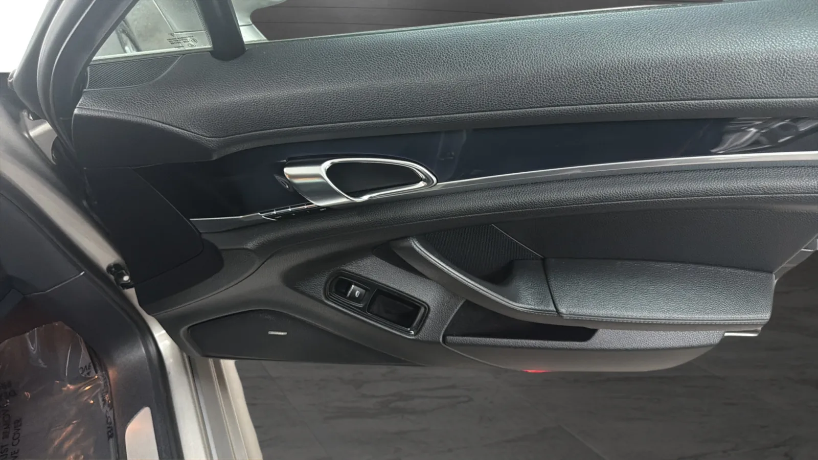 Porsche Panamera photo 17