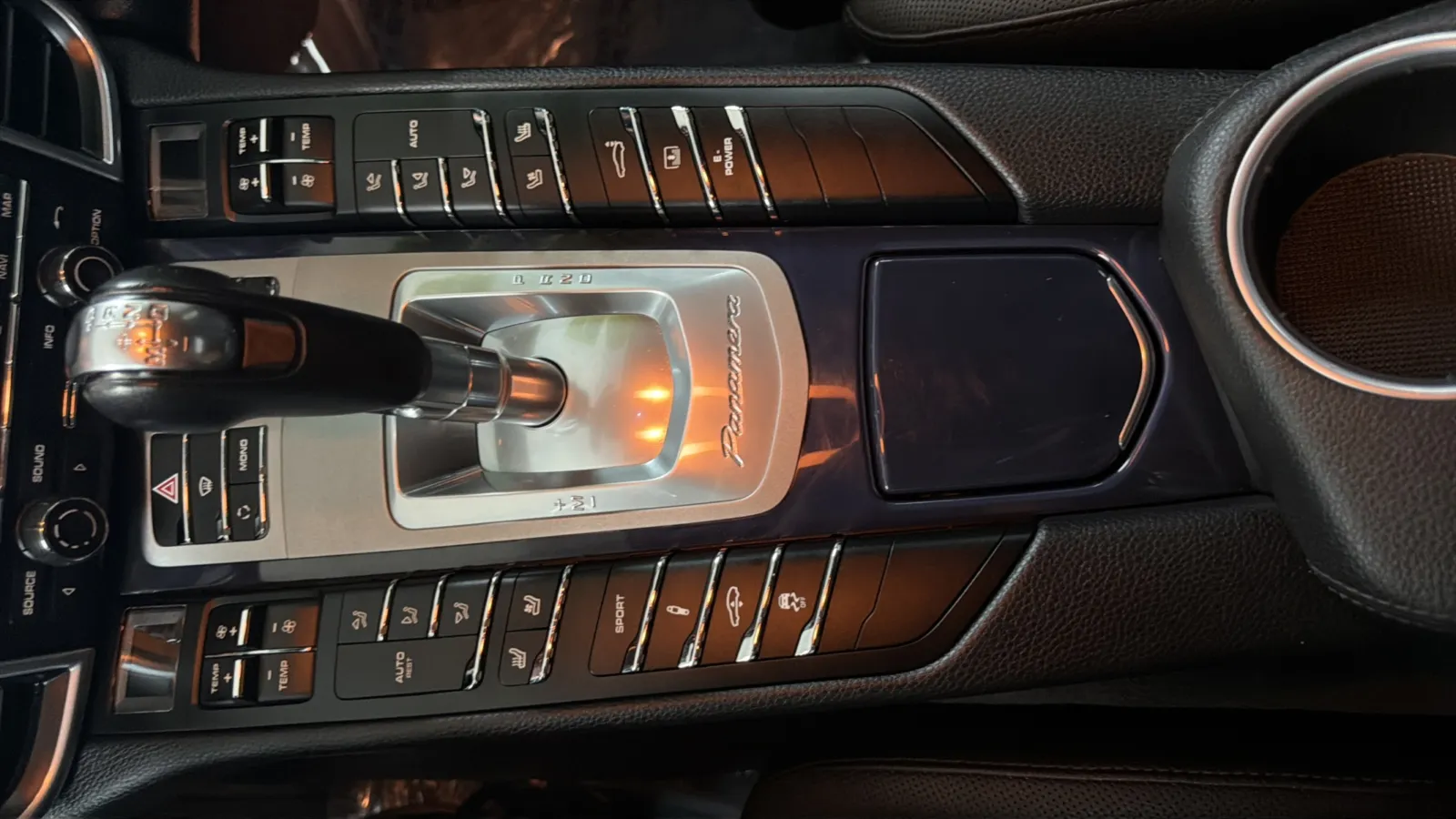 Porsche Panamera photo 12