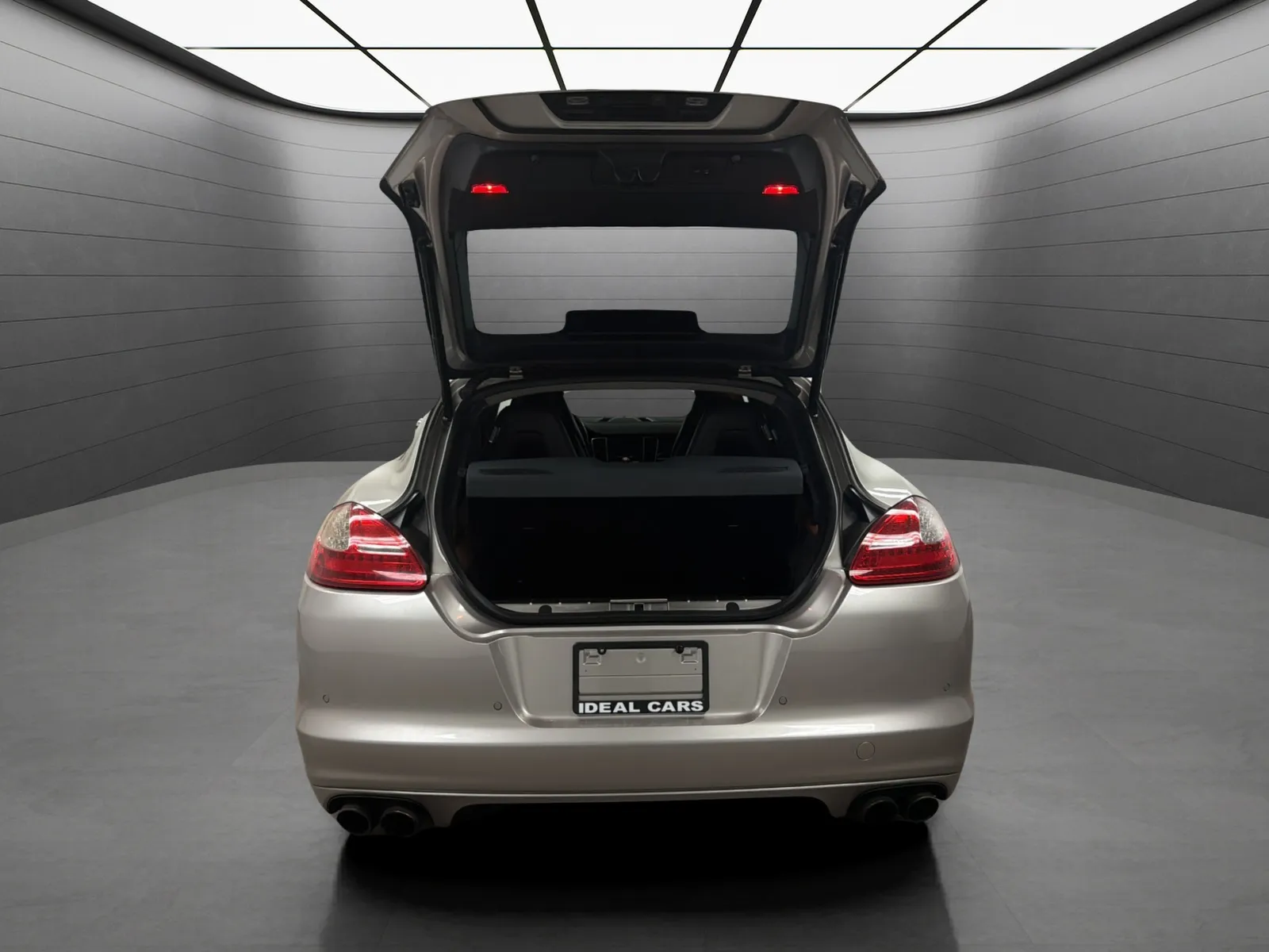 Porsche Panamera photo 19