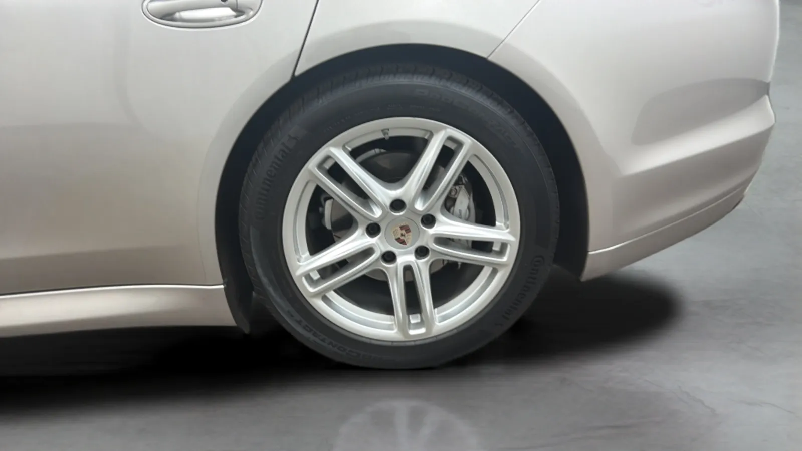 Porsche Panamera photo 27