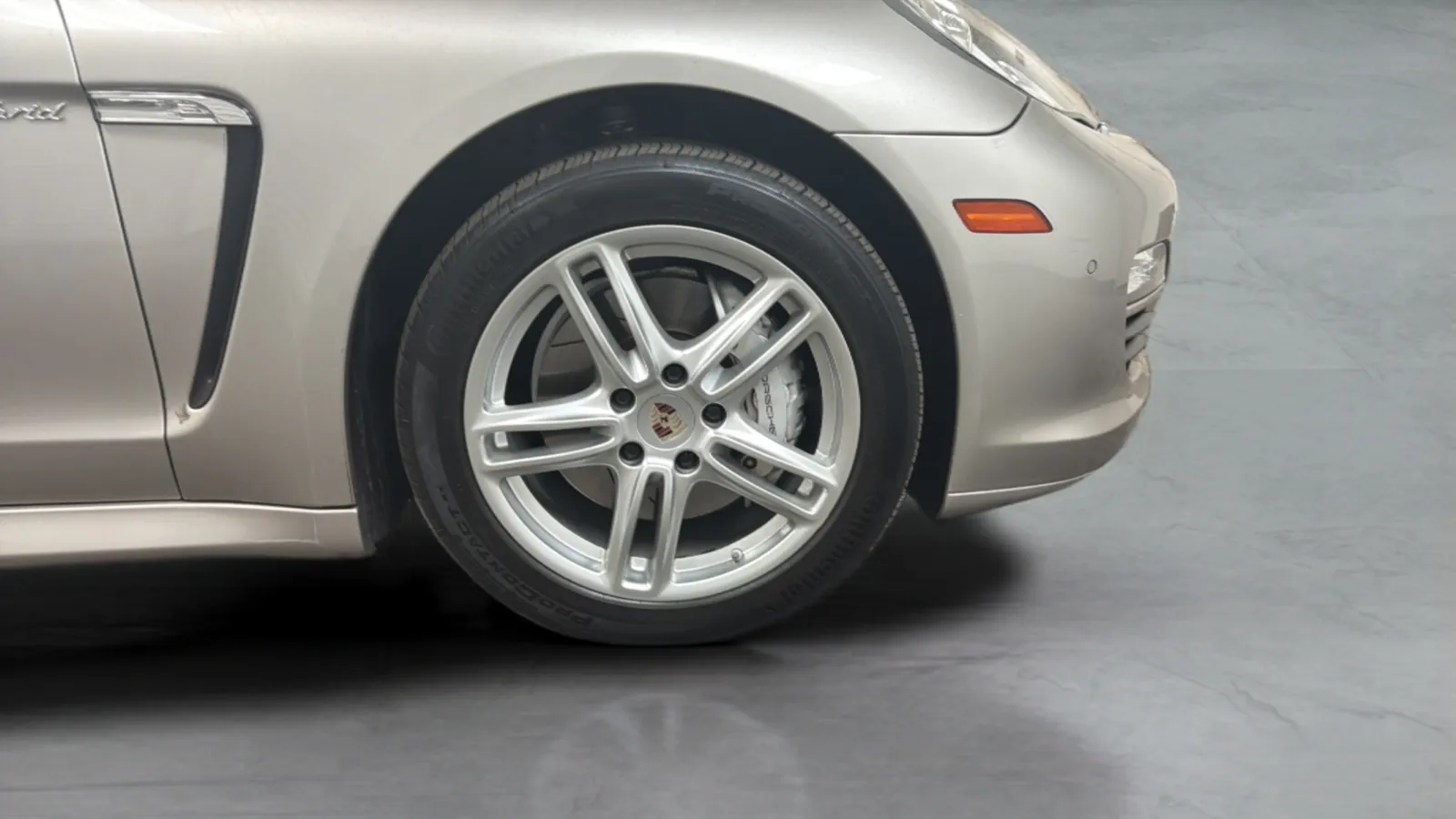 Porsche Panamera photo 25