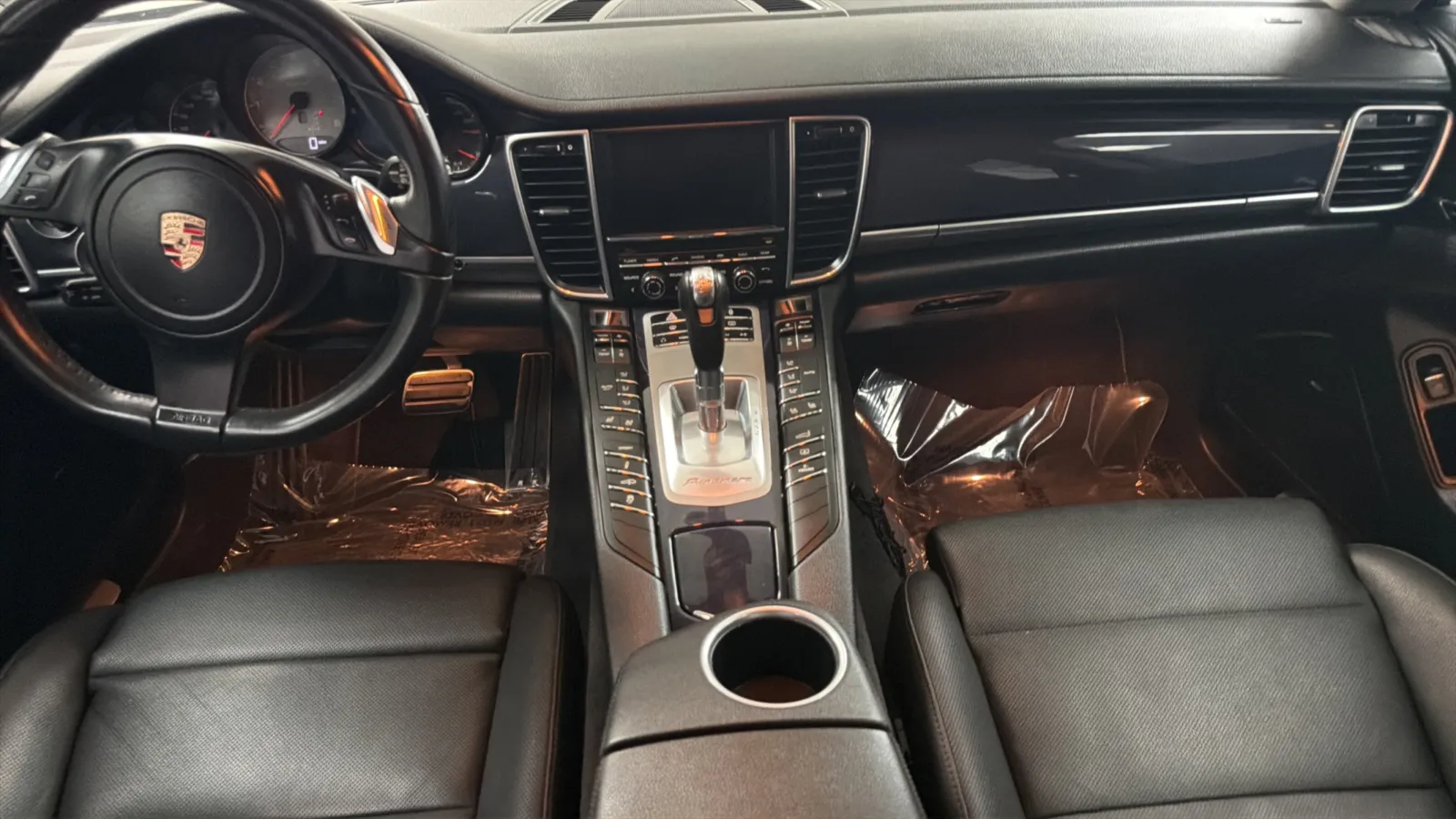 Porsche Panamera photo 15