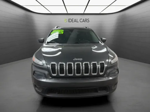Photos of 2018 Jeep Cherokee Latitude Plus for sale in Mesa, AZ at Ideal Cars - Main Street