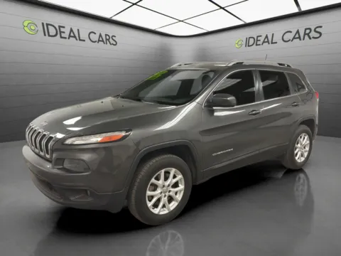 Black 2018 Jeep Cherokee Latitude Plus for sale in Mesa, AZ