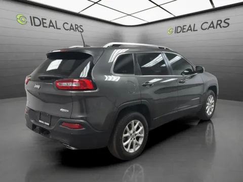 More photos of 2018 Jeep Cherokee Latitude Plus at Ideal Cars - Main Street, AZ