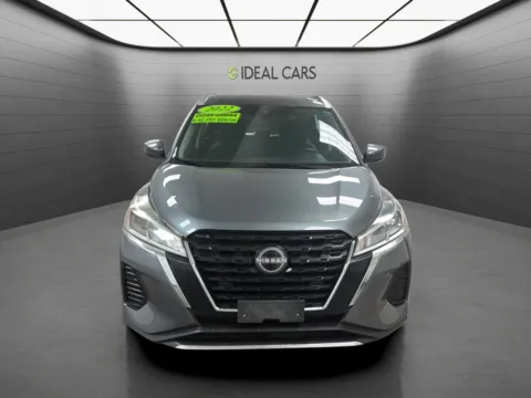 Photos of 2022 Nissan Kicks SV for sale in Mesa, AZ at Ideal Cars - Main Street