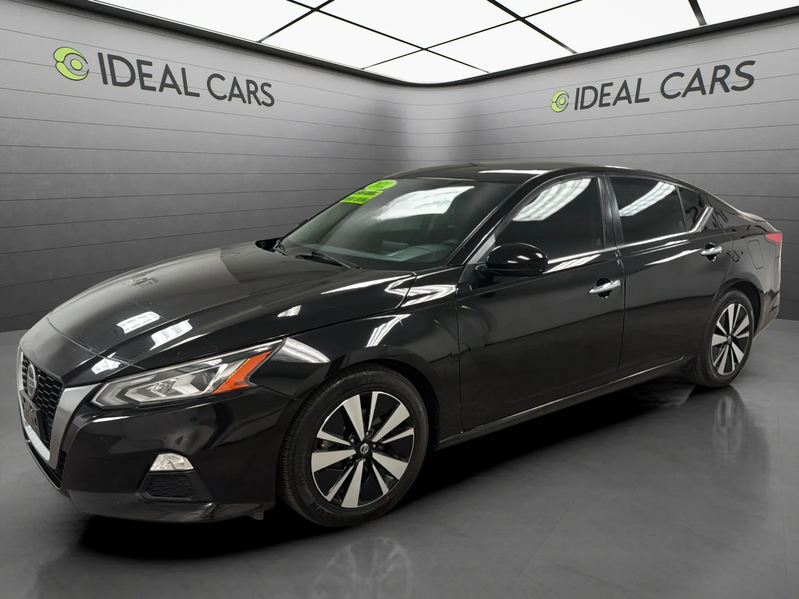 Black 2022 Nissan Altima 2.5 SV for sale in Mesa, AZ