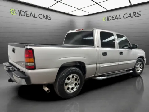 More photos of 2005 GMC Sierra 1500 SLE at Ideal Cars - Main Street, AZ