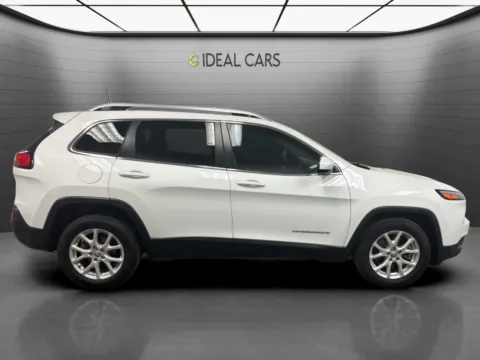 More photos of 2017 Jeep Cherokee Latitude at Ideal Cars - Main Street, AZ