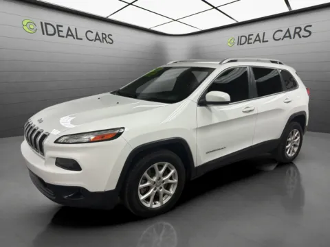 White 2017 Jeep Cherokee Latitude for sale in Mesa, AZ
