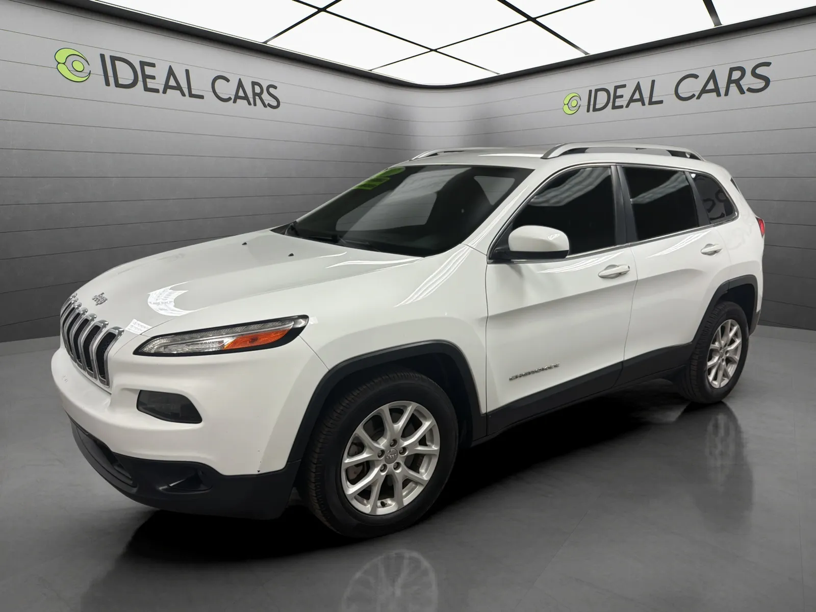 White 2017 Jeep Cherokee Latitude for sale in Mesa, AZ