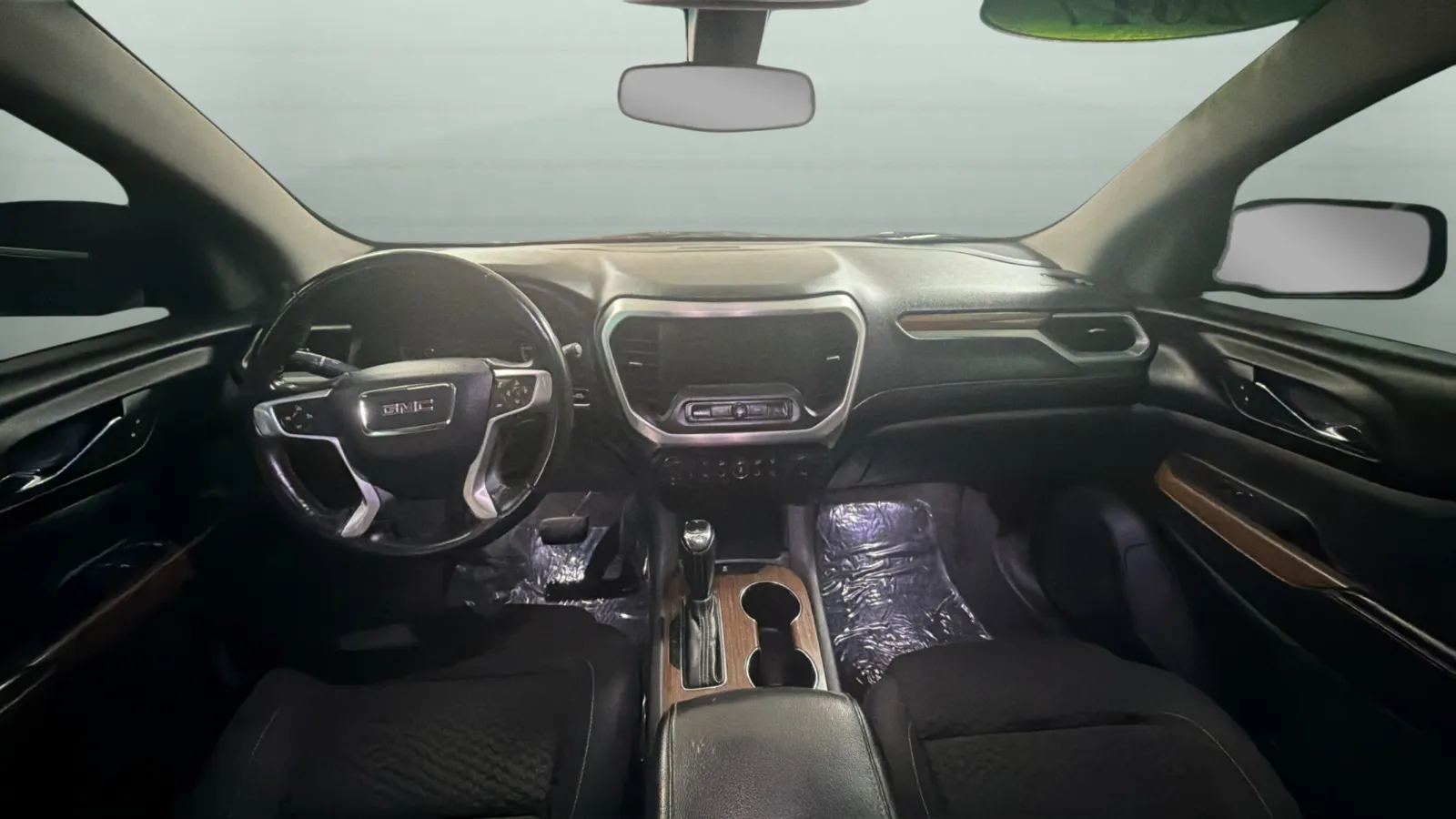 GMC Acadia photo 9