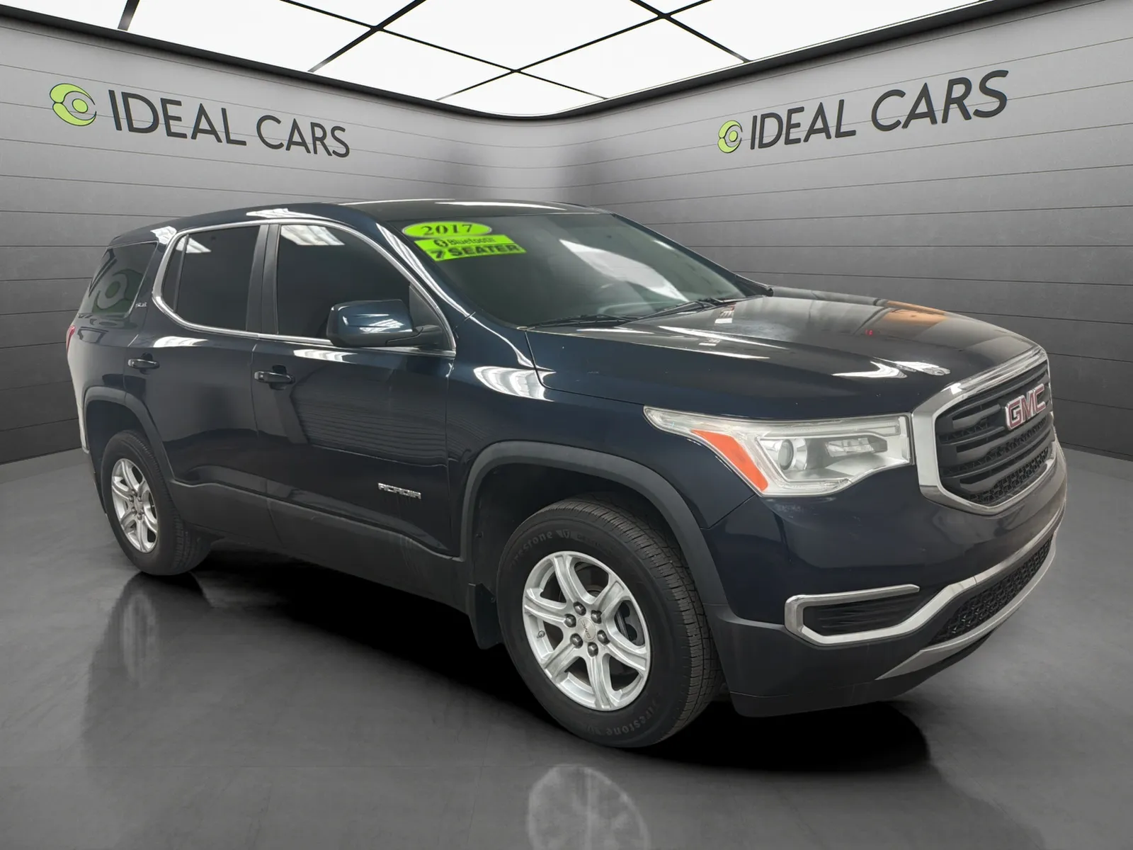 GMC Acadia photo 3