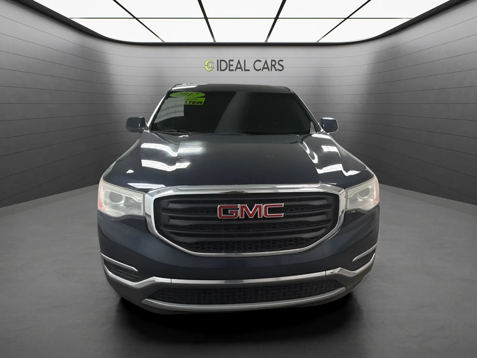GMC Acadia photo 2